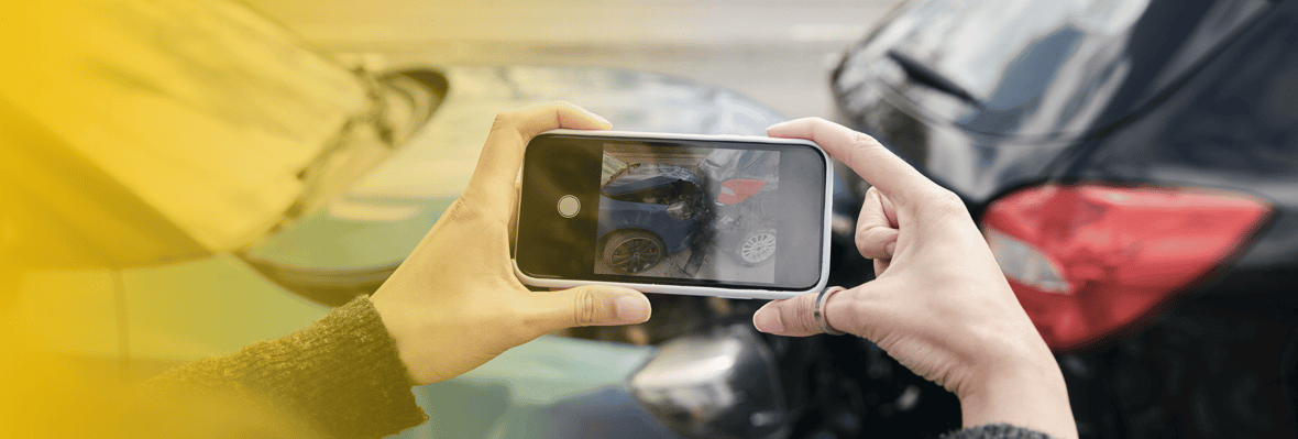 car-crash-photo-insurance-documentation